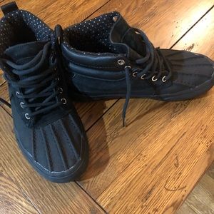 Black gently used Vans “Off The Wall” duck boots.